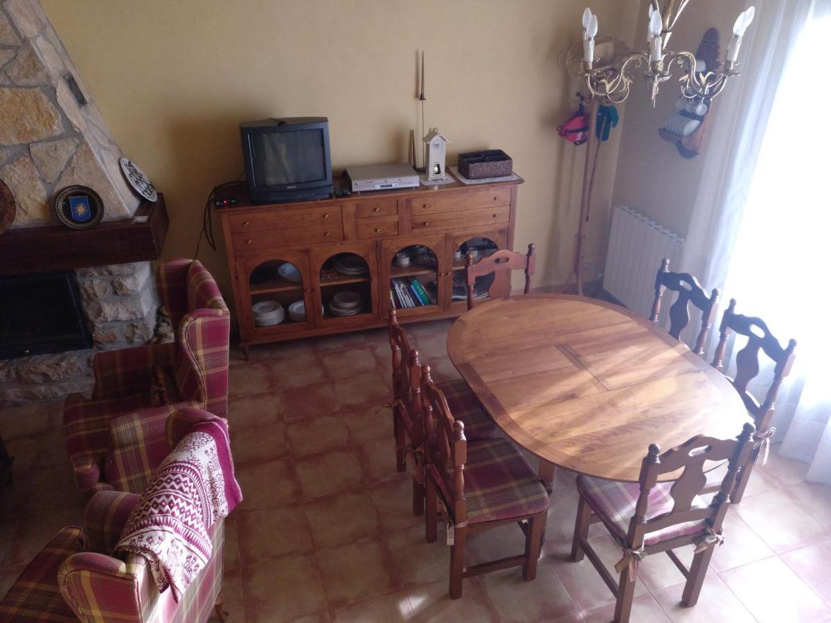 Villarroya de los Pinares Casa Rural Amador מראה חיצוני תמונה