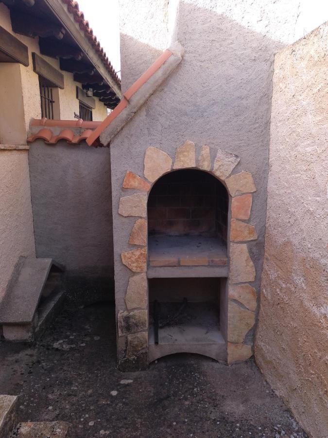Villarroya de los Pinares Casa Rural Amador מראה חיצוני תמונה