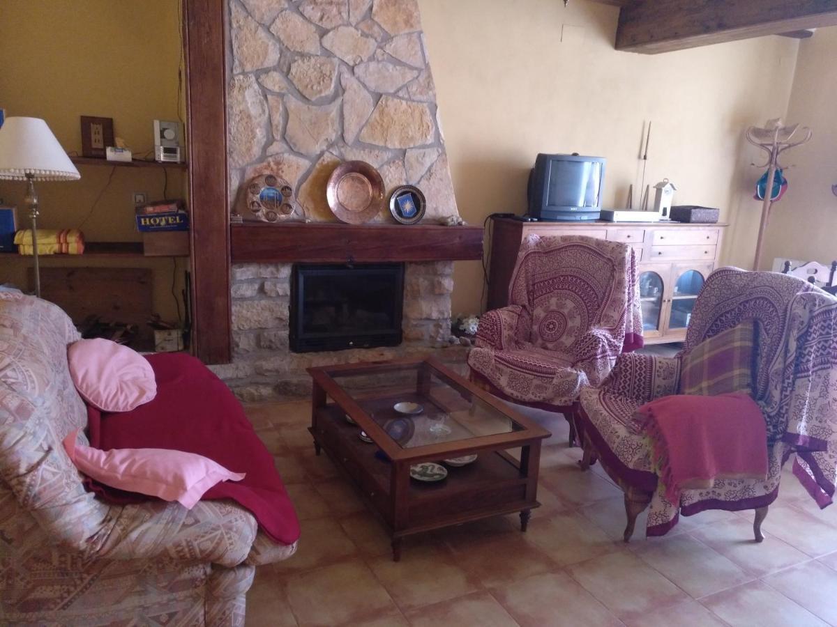 Villarroya de los Pinares Casa Rural Amador מראה חיצוני תמונה