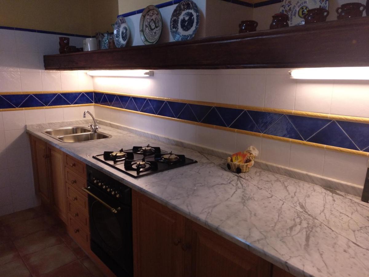 Villarroya de los Pinares Casa Rural Amador מראה חיצוני תמונה