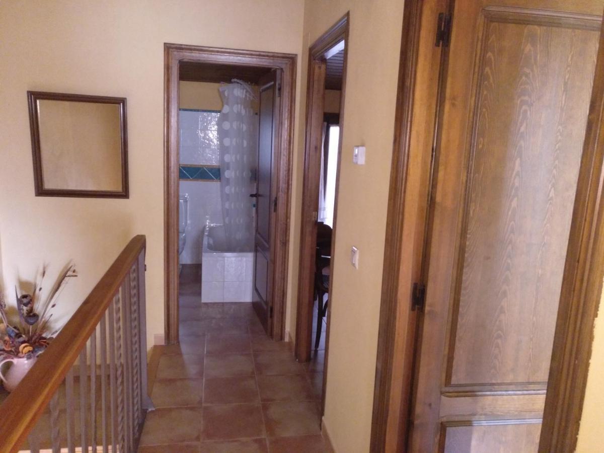 Villarroya de los Pinares Casa Rural Amador מראה חיצוני תמונה